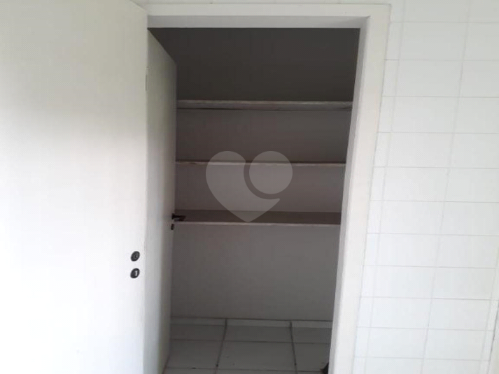 Foto REO659480