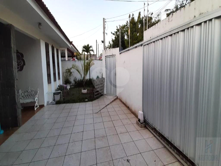 Foto REO659520