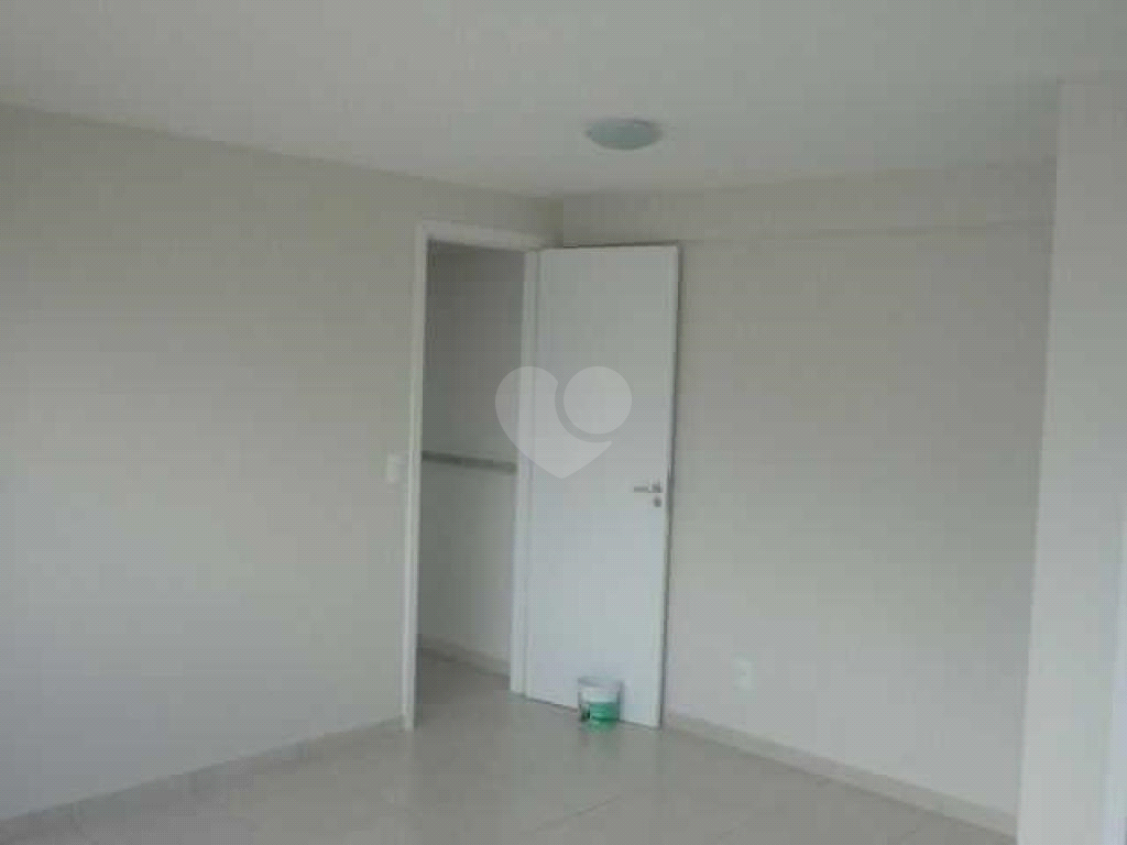 Venda Apartamento Natal Petrópolis REO659536 3