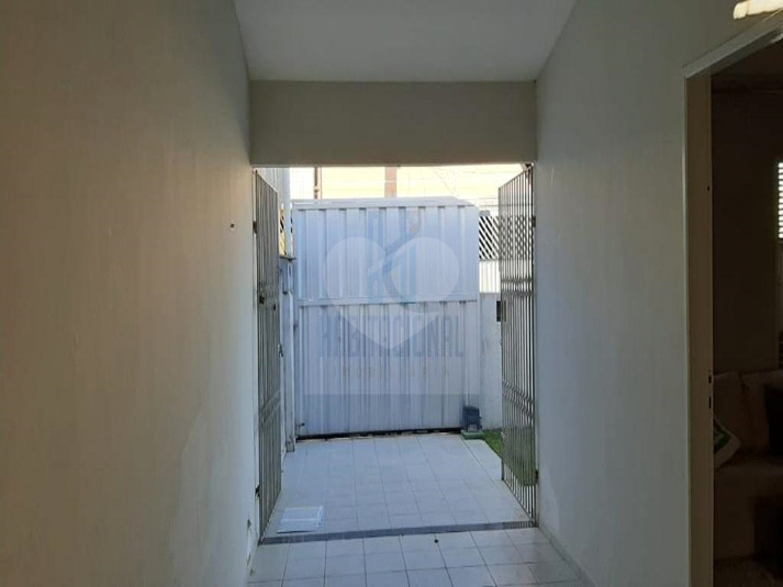 Foto REO659936