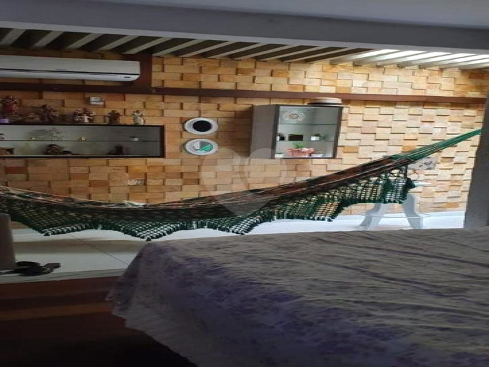 Foto REO659941