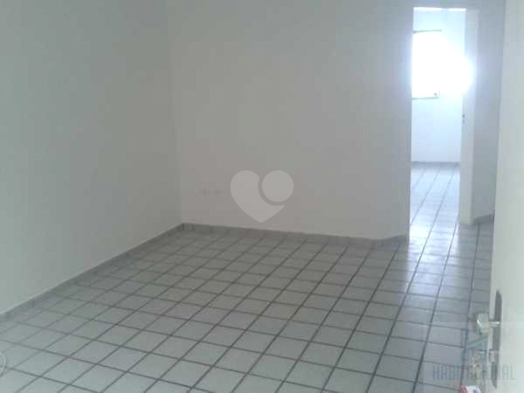 Venda Apartamento Natal Candelária REO660030 1