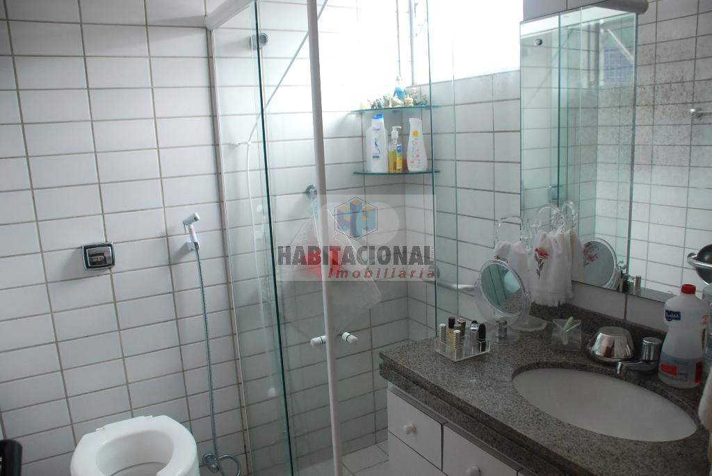 Venda Apartamento Natal Candelária REO660171 13