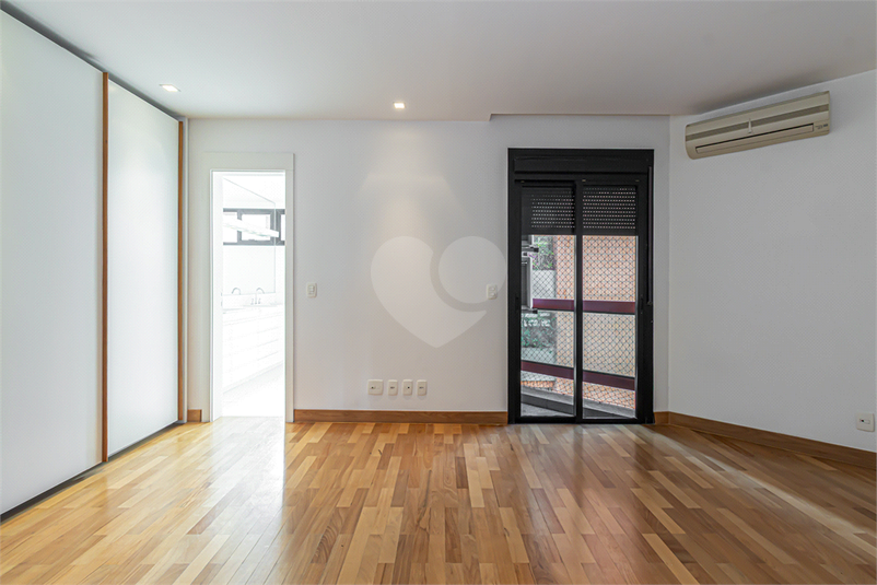 Foto REO660785
