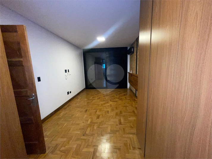 Foto REO661262