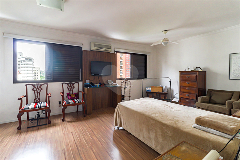 Foto REO661900