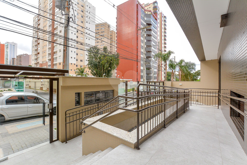 Venda Apartamento Curitiba Água Verde REO665067 4