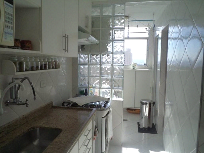 Venda Apartamento São Paulo Santana REO666001 11