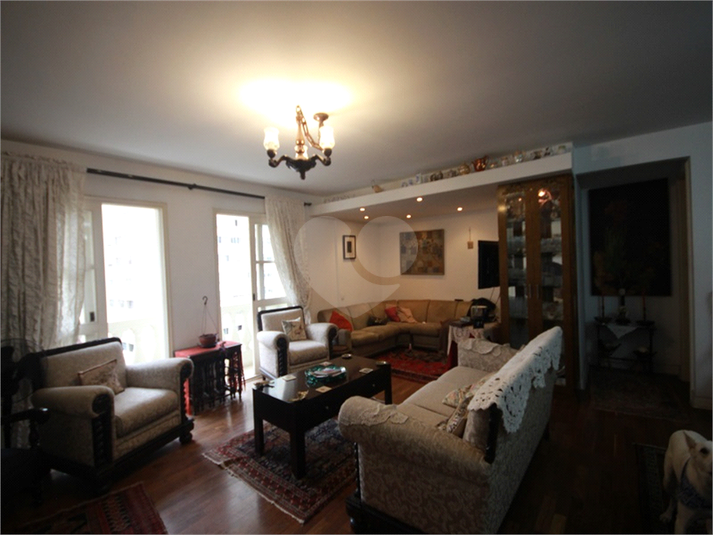 Foto REO67004
