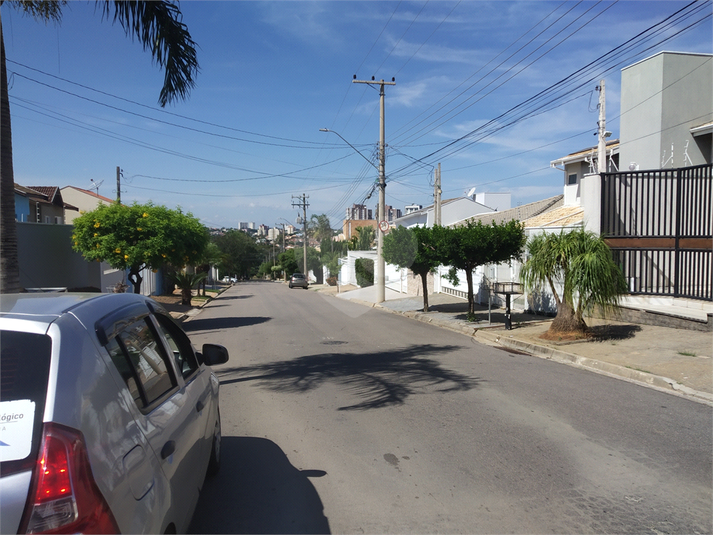 Foto REO672788