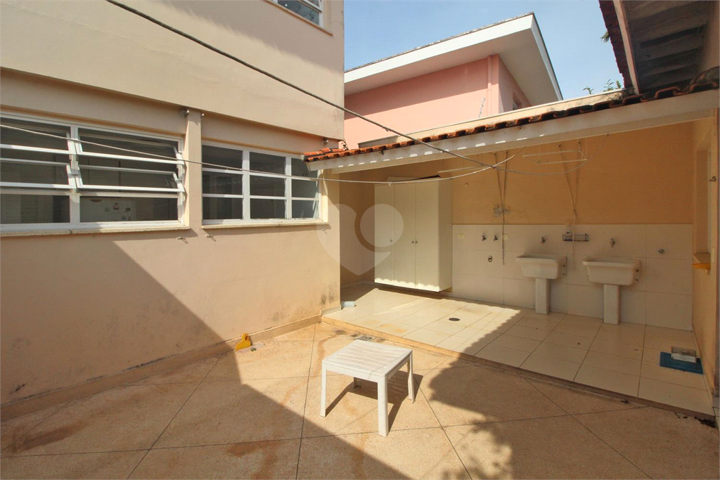 Venda Casa São Paulo Pacaembu REO676391 33