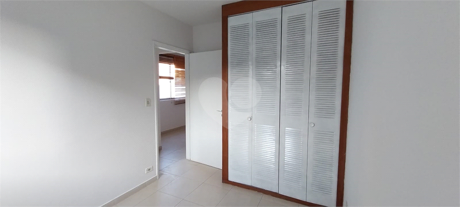 Foto REO680107