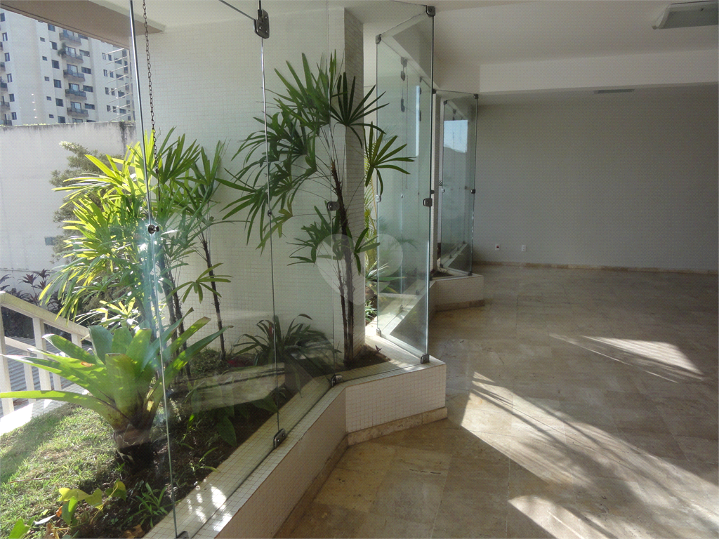 Venda Apartamento São Paulo Santana REO696410 34