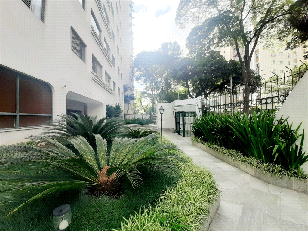 Venda Apartamento São Paulo Moema REO696856 34