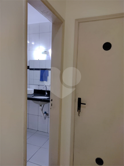 Venda Apartamento São Paulo República REO697811 19