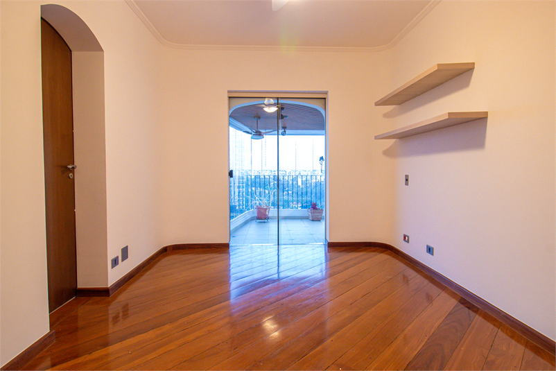 Foto REO702041