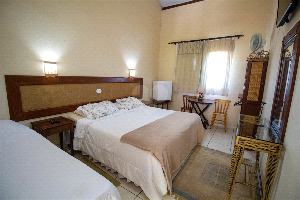 Venda Hotel São Roque Centro (canguera) REO703135 10