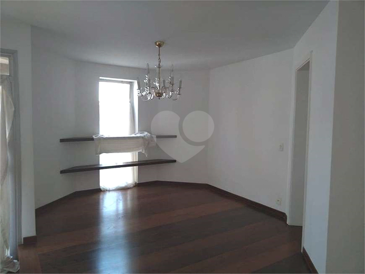 Foto REO71098
