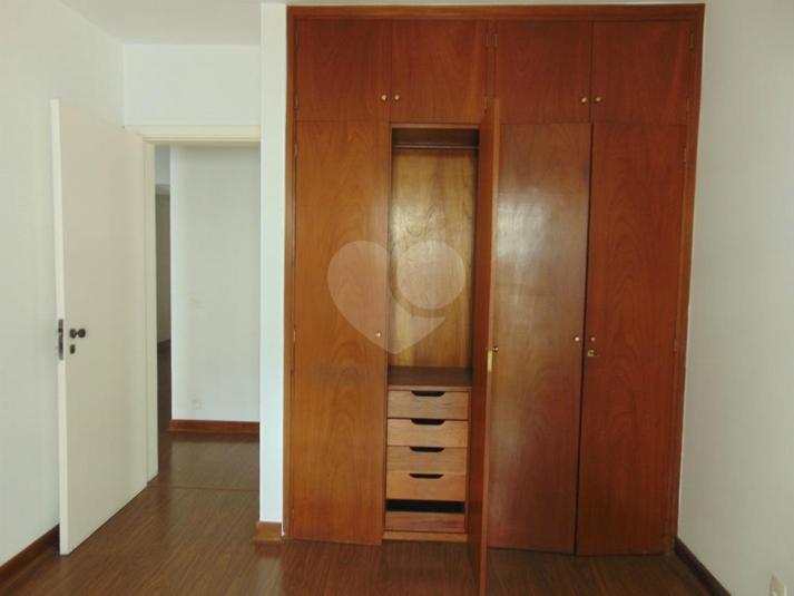 Foto REO71098