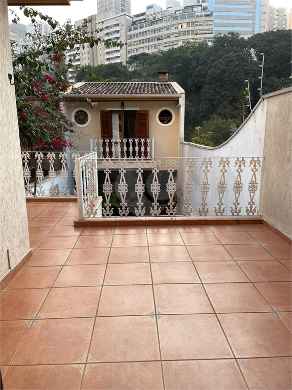 Venda Sobrado São Paulo Bela Vista REO711097 10