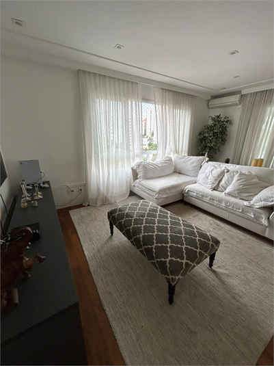 Foto REO71333