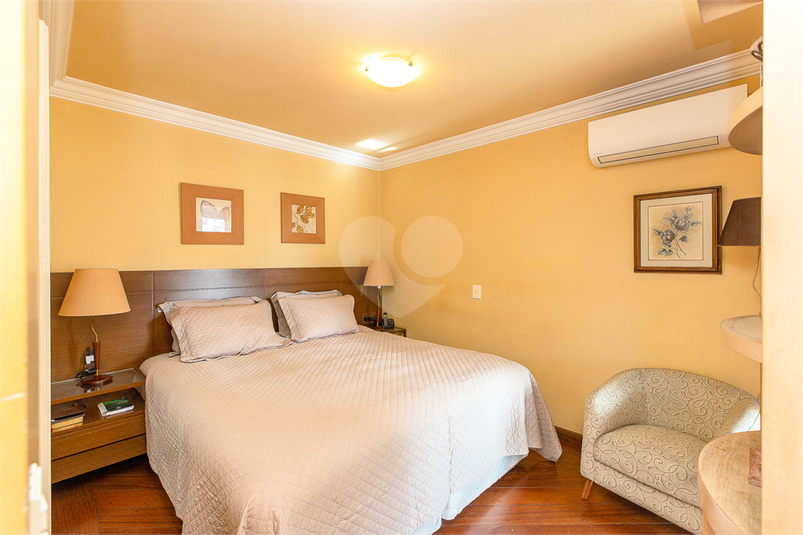 Foto REO715200