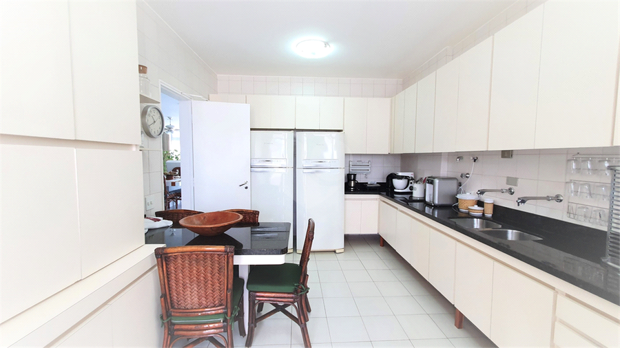 Venda Apartamento Guarujá Pitangueiras REO717655 36