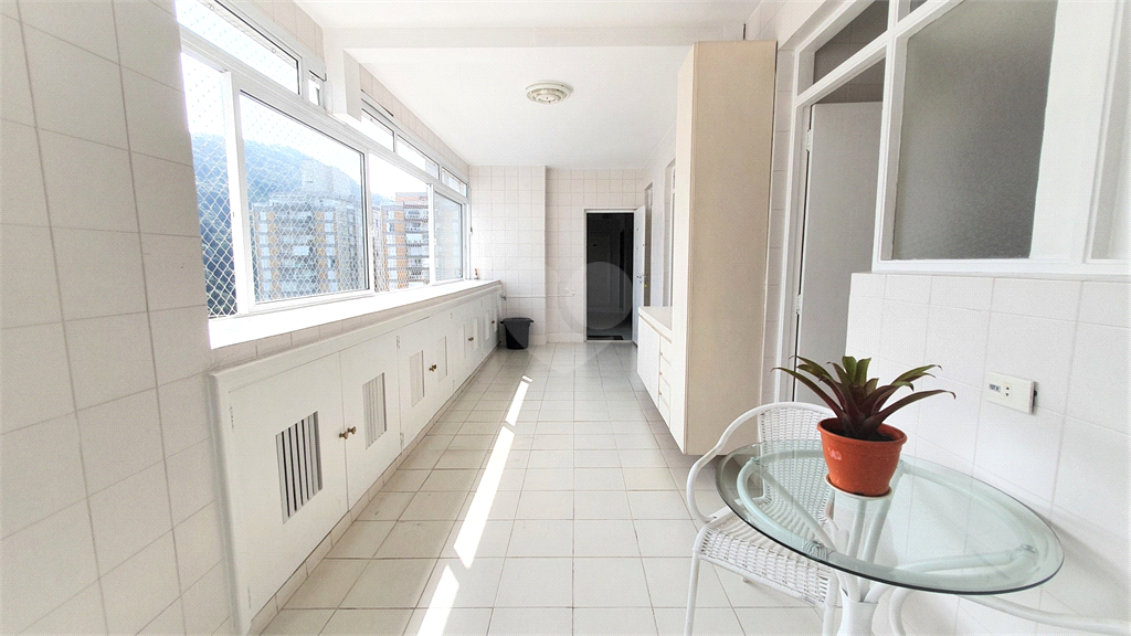 Venda Apartamento Guarujá Pitangueiras REO717655 41