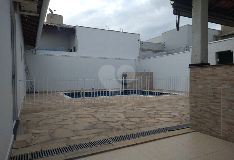 Foto REO720858