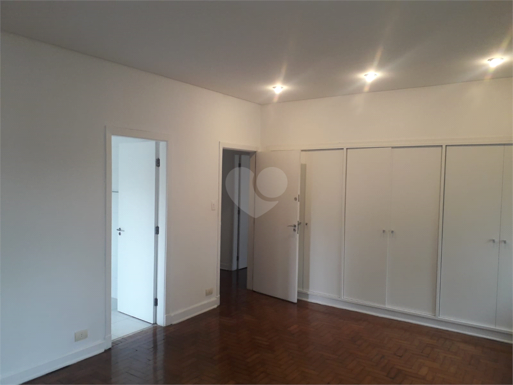 Venda Casa São Paulo Pacaembu REO723703 25