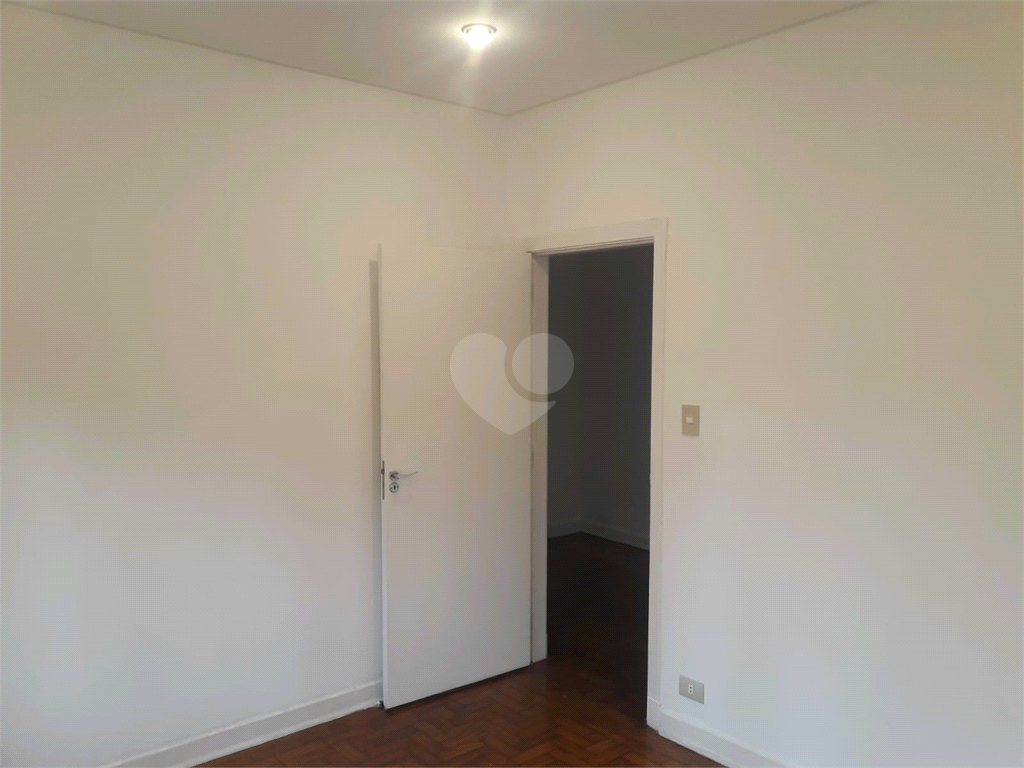 Venda Casa São Paulo Pacaembu REO723703 17