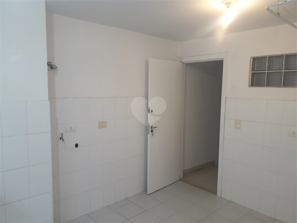 Venda Casa São Paulo Pacaembu REO723703 48