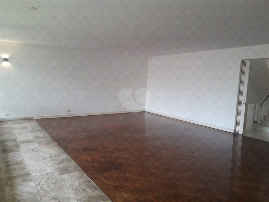 Venda Casa São Paulo Pacaembu REO723703 44