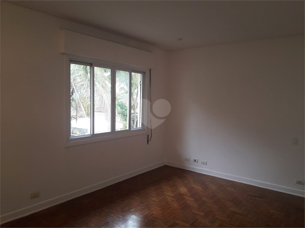 Venda Casa São Paulo Pacaembu REO723703 23