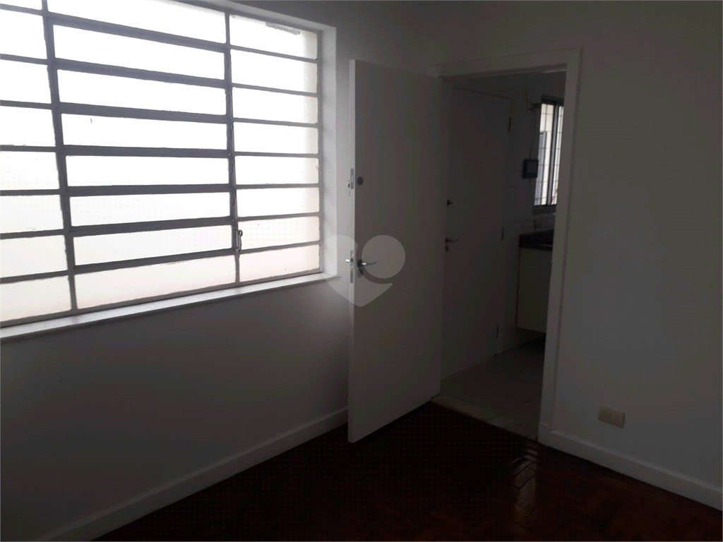 Venda Casa São Paulo Pacaembu REO723703 40