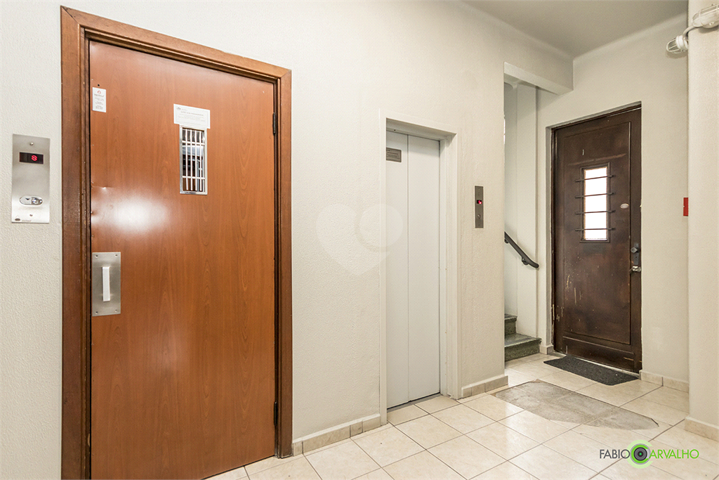 Venda Apartamento Porto Alegre Centro Histórico REO725484 37