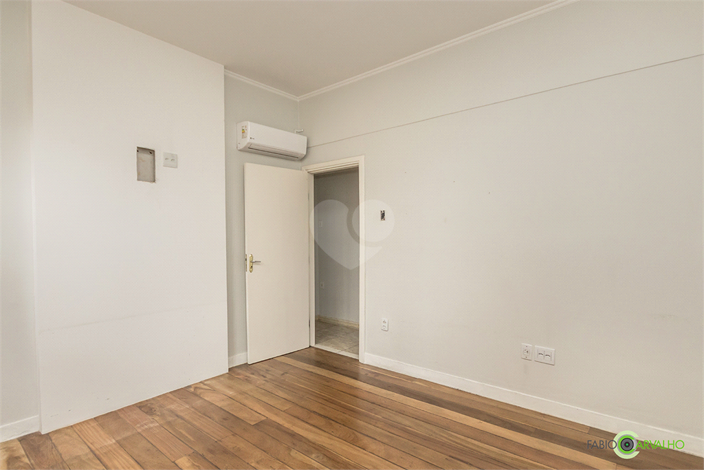 Venda Apartamento Porto Alegre Centro Histórico REO725484 12