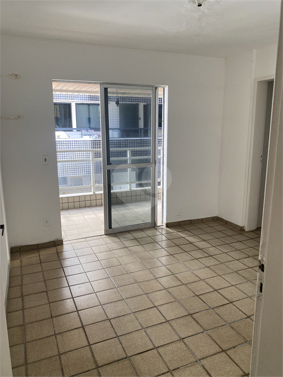 Venda Apartamento Maceió Ponta Verde REO725733 13