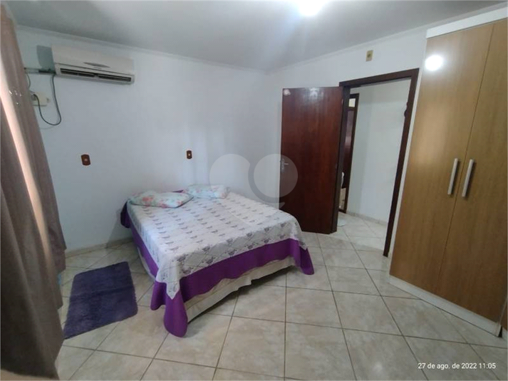 Foto REO726358