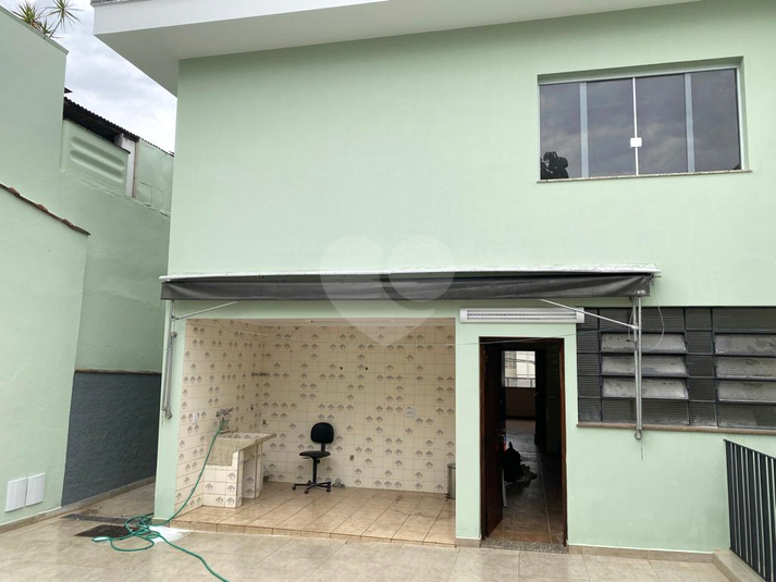 fundos do sobrado