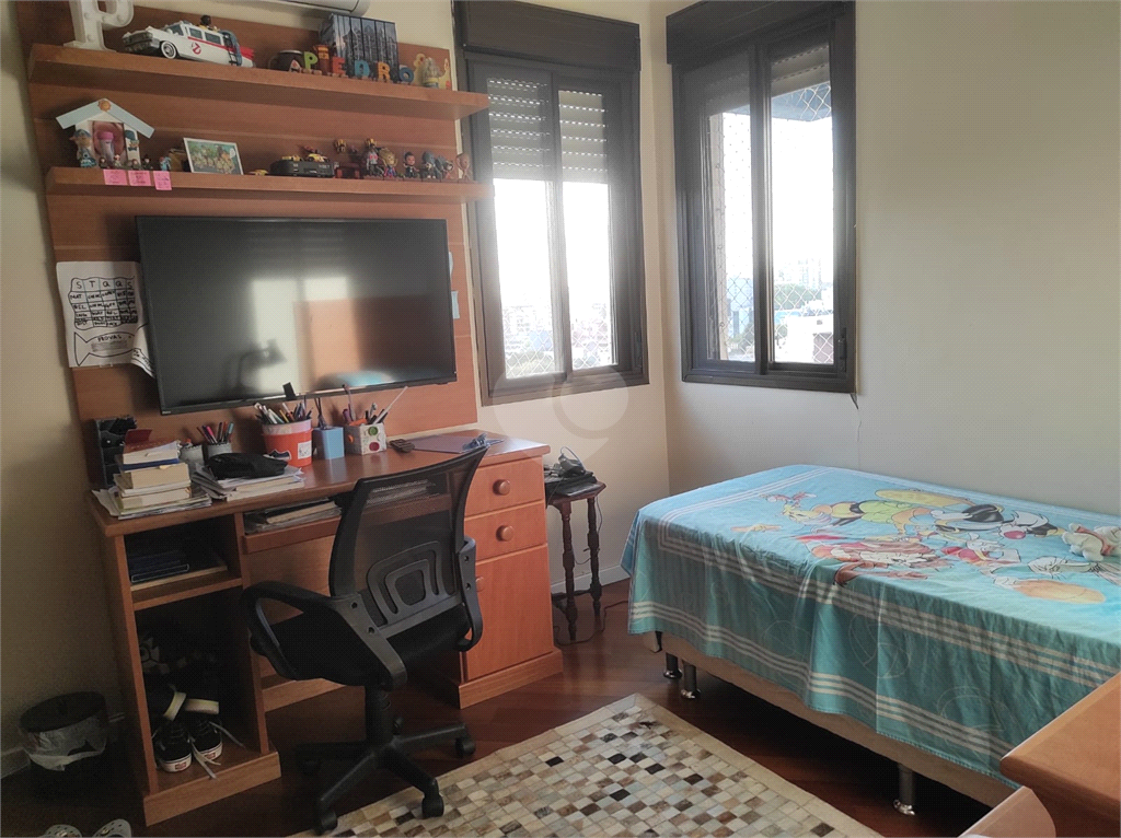 Venda Apartamento Porto Alegre Auxiliadora REO730567 11