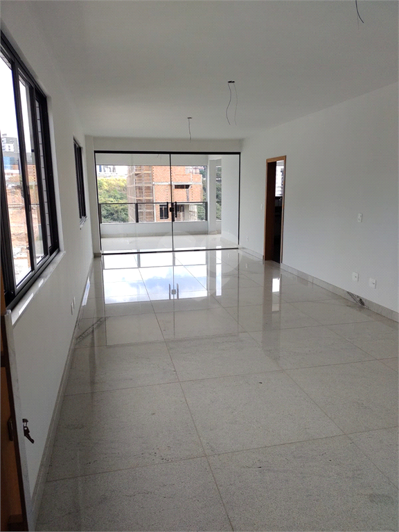 Venda Apartamento Belo Horizonte Santa Lúcia REO730937 2