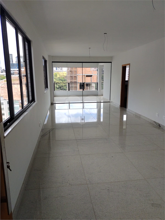 Venda Apartamento Belo Horizonte Santa Lúcia REO730953 1