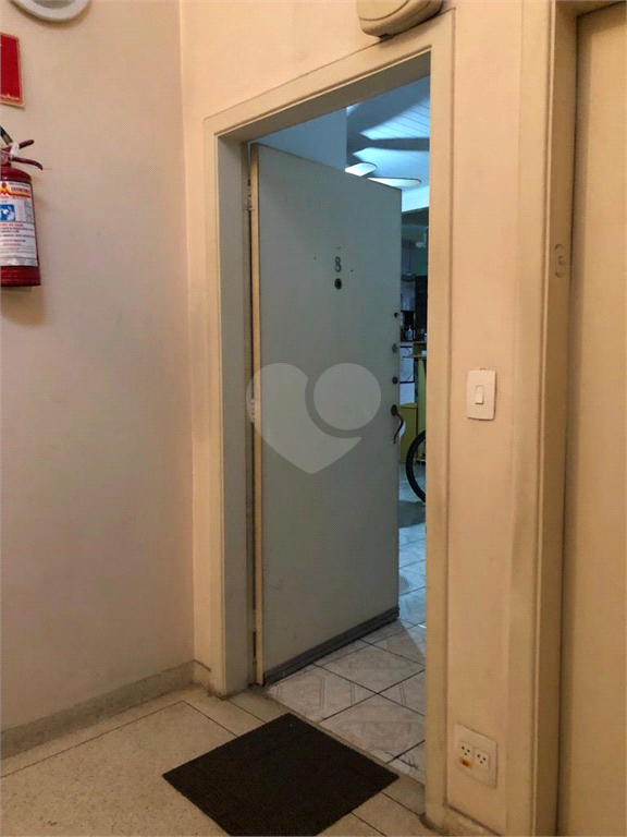 Venda Apartamento São Paulo Consolação REO731415 17