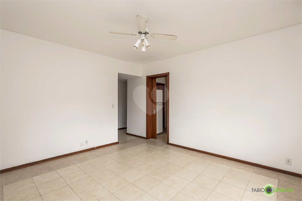 Venda Apartamento Porto Alegre Petrópolis REO736995 4