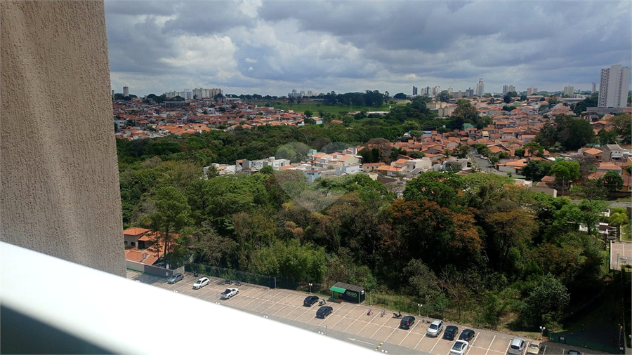 Foto REO740051