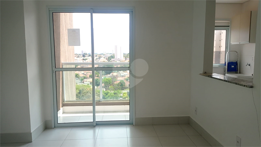Foto REO740051
