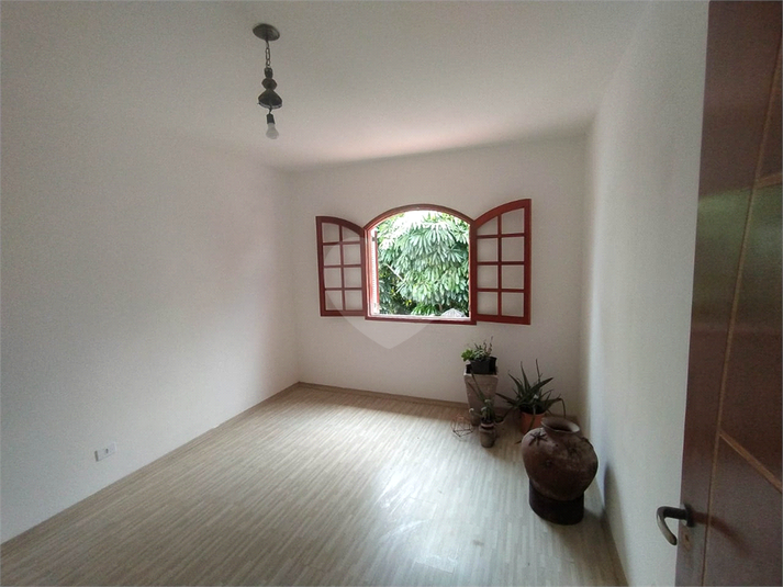 Foto REO740306