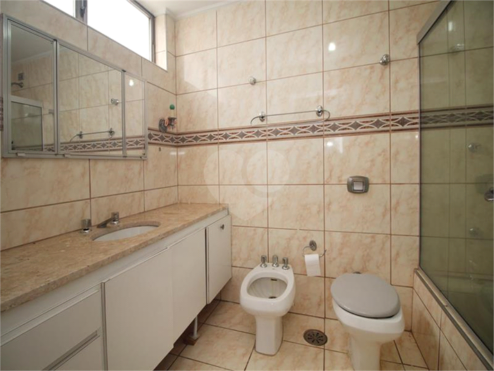Foto REO740330