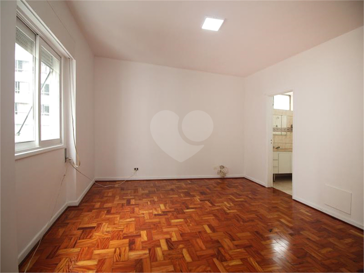 Foto REO740330